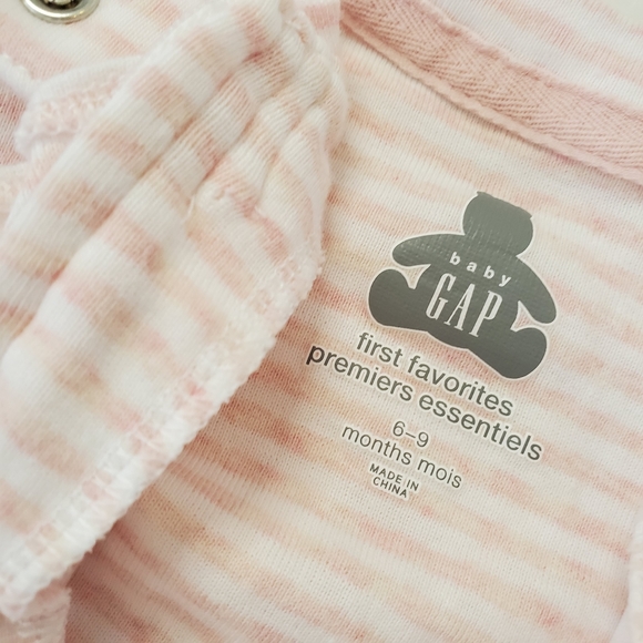 Gap Baby (6-9M) One-Piece - Picture 3 of 3